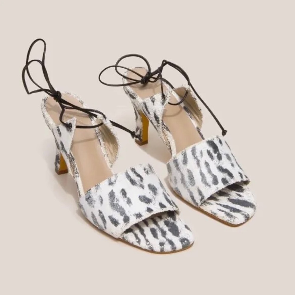 NWOT Jaguar lark heel